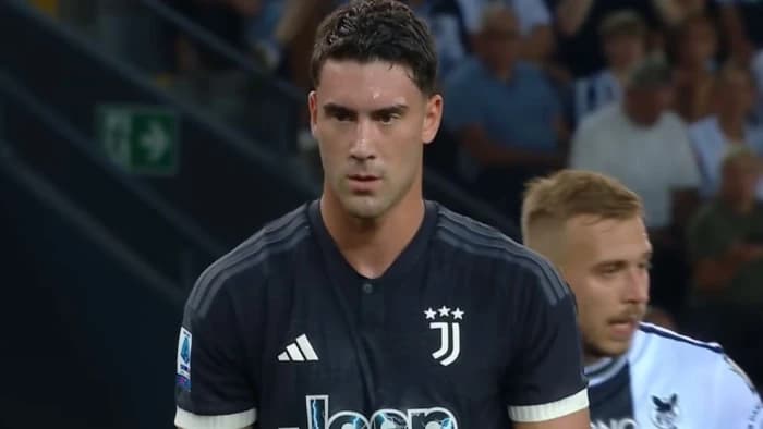 Vlahovic Shock: Infortunio Grave, Juventus Rischia 5 Mesi Senza il Bomber