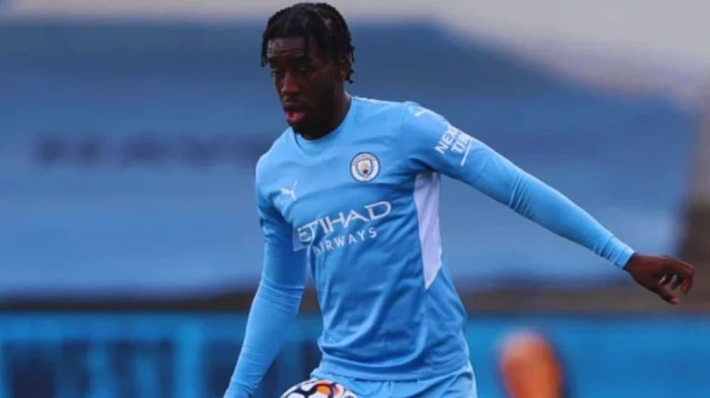 Joshua Wilson-Esbrand: Il Futuro del Terzino Moderno