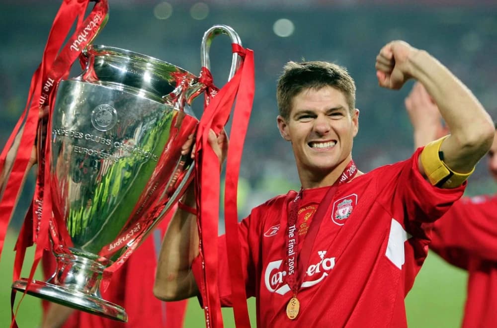 Steven Gerrard: Leggenda del Calcio e Manager Steven Gerrard: Leggenda del Calcio e Manager