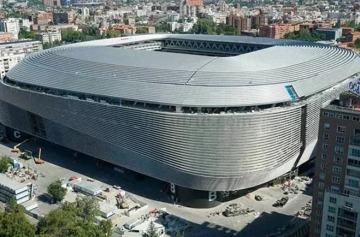 Stadio Santiago Bernabéu: Icona del Calcio Spagnolo